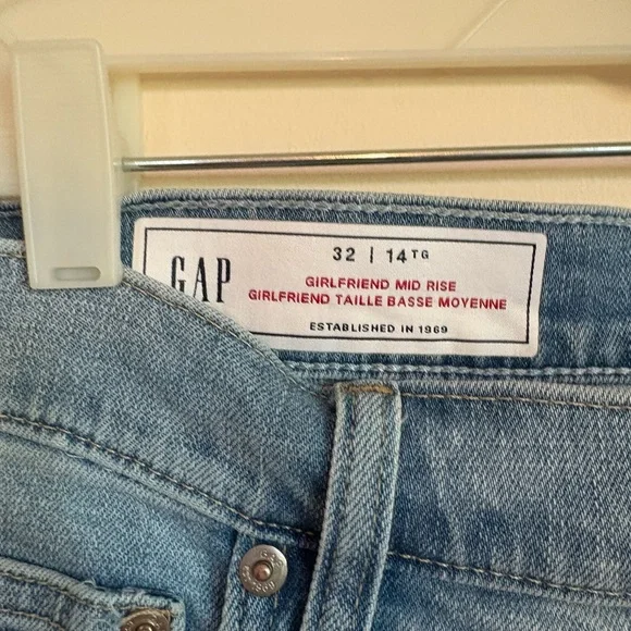 Hand Embroidered Flames Hem Jeans ❤️‍🔥 - Picture 8 of 8